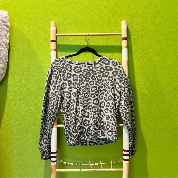 Leopard Print Womens Crew Neck - Picture 1 of 2